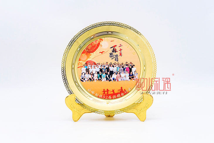 同学聚会准备什么样的纪念品？